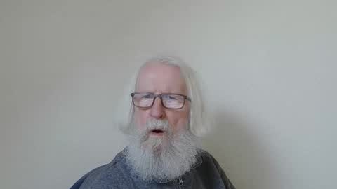 Snapshot of onanister chatting on 8, 11, 2025 Somewhere over the rainbow online show from 8, 11, 2025