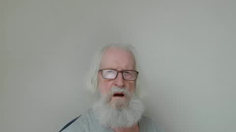 Snapshot of onanister chatting on 16, 11, 2025 Somewhere over the rainbow online show from 16, 11, 2025