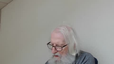 Snapshot of onanister chatting on 23, 11, 2025 Somewhere over the rainbow online show from 23, 11, 2025