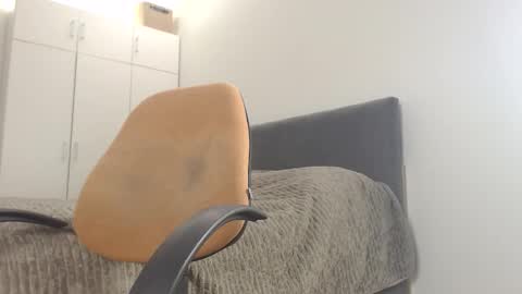 onebestlover online show from 28, 11, 2025