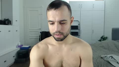 onebestlover online show from 23, 4, 2026