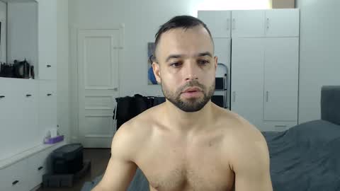 onebestlover online show from 26, 4, 2026