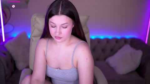 L A Y A online show from 19, 3, 2026