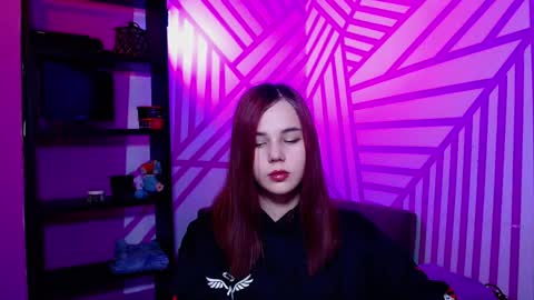 onessandra online show from 28, 10, 2025