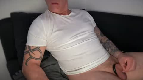 Snapshot of onkel90 chatting on 14, 6, 2026 onkel90 online show from 14, 6, 2026