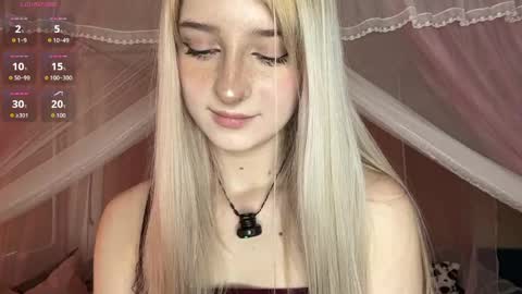 Snapshot of onlyeva1 chatting on 20, 5, 2026 Eva online show from 20, 5, 2026