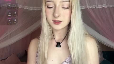 Snapshot of onlyeva1 chatting on 10, 6, 2026 Eva online show from 10, 6, 2026