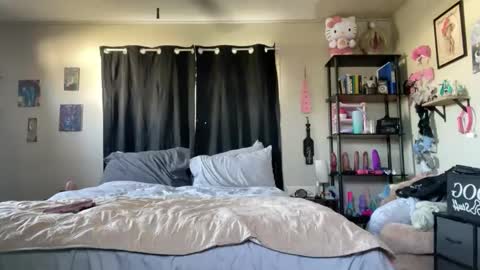 Snapshot of onyx_the_pupstar chatting on 15, 11, 2025 Onyx online show from 15, 11, 2025