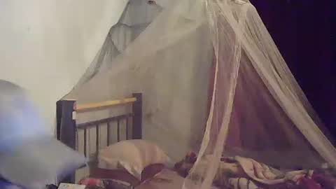 oomaurooo online show from 17, 12, 2025