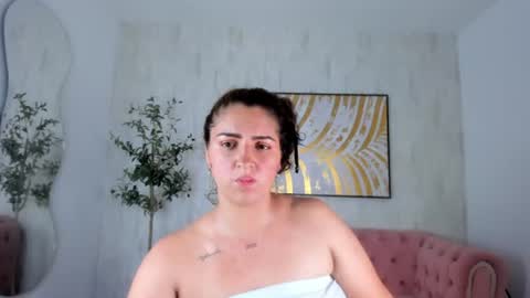Ofelia Mara online show from 25, 6, 2026