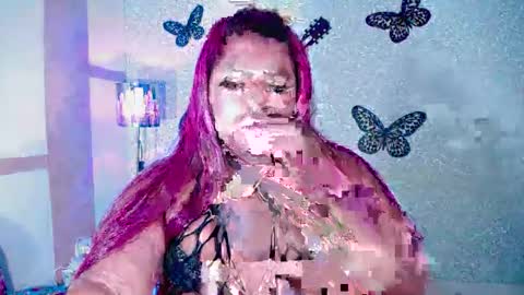 Snapshot of opraxbell chatting on 4, 2, 2025 OpraxBell online show from 4, 2, 2025