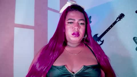 Snapshot of opraxbell chatting on 5, 2, 2025 OpraxBell online show from 5, 2, 2025