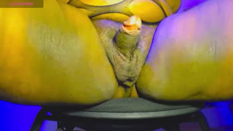 Snapshot of opraxbell chatting on 23, 9, 2025 OpraxBell online show from 23, 9, 2025