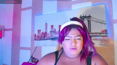 Snapshot of opraxbell chatting on 22, 10, 2025 OpraxBell online show from 22, 10, 2025