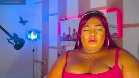 Snapshot of opraxbell chatting on 16, 11, 2025 OpraxBell online show from 16, 11, 2025