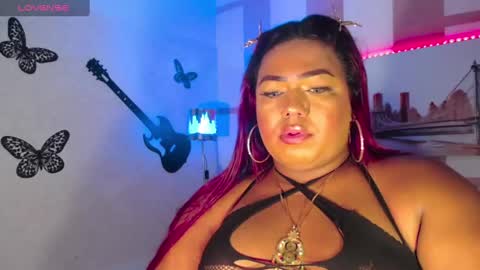 Snapshot of opraxbell chatting on 23, 11, 2025 OpraxBell online show from 23, 11, 2025