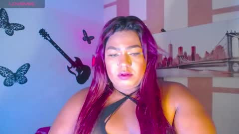 Snapshot of opraxbell chatting on 25, 11, 2025 OpraxBell online show from 25, 11, 2025