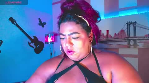 Snapshot of opraxbell chatting on 26, 11, 2025 OpraxBell online show from 26, 11, 2025