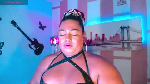 Snapshot of opraxbell chatting on 27, 11, 2025 OpraxBell online show from 27, 11, 2025