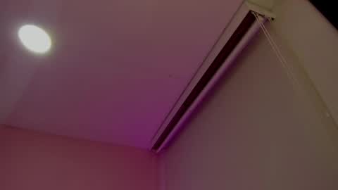 Miss Guzman  online show from 20, 4, 2026