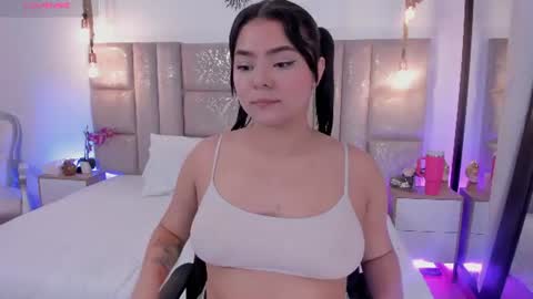 Snapshot of oriana_guzman chatting on 14, 7, 2026 Miss Guzman online show from 14, 7, 2026