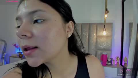 Snapshot of oriana_guzman chatting on 28, 7, 2026 Miss Guzman online show from 28, 7, 2026
