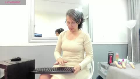 Snapshot of oriana_jhonson chatting on 12, 6, 2026 Oriana online show from 12, 6, 2026