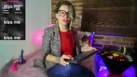 Snapshot of oriana_thomson2 chatting on 23, 6, 2026 Oriana online show from 23, 6, 2026