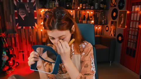 Orianna -  Hi Im into geek culture cosplay crafting LARP games. Shall we play DnD online show from 29, 12, 2024