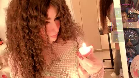 Snapshot of orianna_reed chatting on 22, 12, 2025 oriana online show from 22, 12, 2025