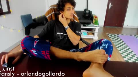 Fansly and Instagram -  online show from 13, 1, 2025