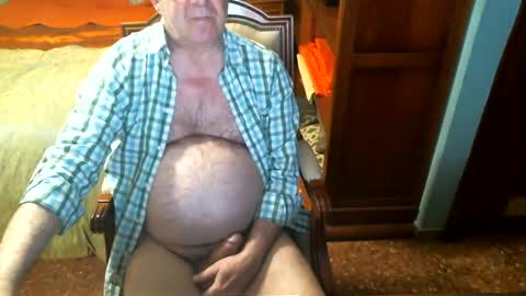 Snapshot of oscarw chatting on 26, 12, 2024 Oscar online show from 26, 12, 2024