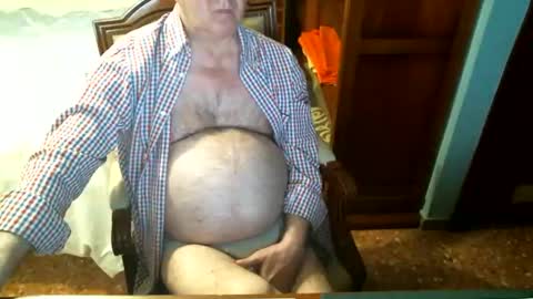 Snapshot of oscarw chatting on 3, 2, 2025 Oscar online show from 3, 2, 2025