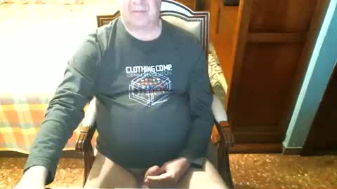 Snapshot of oscarw chatting on 1, 10, 2025 Oscar online show from 1, 10, 2025