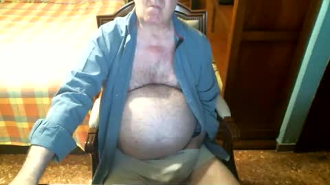 Snapshot of oscarw chatting on 5, 10, 2025 Oscar online show from 5, 10, 2025