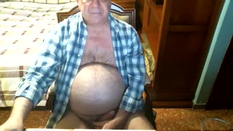 Snapshot of oscarw chatting on 12, 2, 2026 Oscar online show from 12, 2, 2026