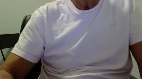 Snapshot of ossibottom chatting on 13, 6, 2026 Ossi online show from 13, 6, 2026
