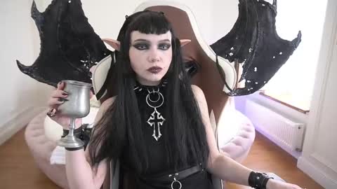 outfitobsession online show from 9, 5, 2026