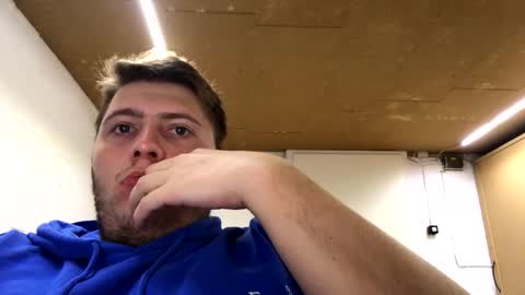 outflayd online show from 17, 11, 2025