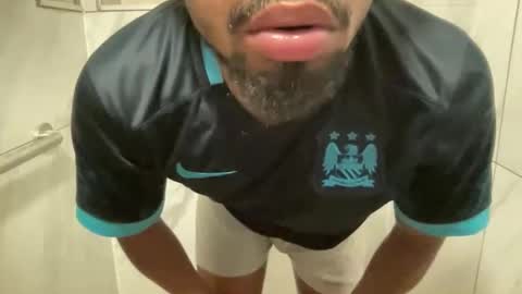 Snapshot of outofhisleague_ chatting on 24, 9, 2025 outofhisleague_ online show from 24, 9, 2025