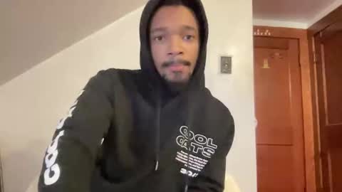 Snapshot of outofhisleague_ chatting on 14, 11, 2025 outofhisleague_ online show from 14, 11, 2025