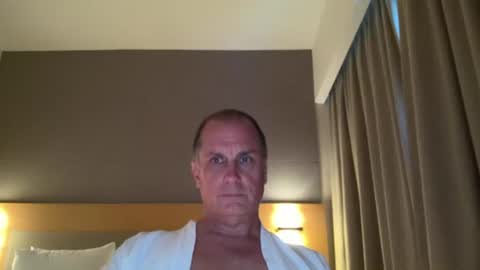 Snapshot of over50dad chatting on 28, 4, 2026 Over50Dad online show from 28, 4, 2026