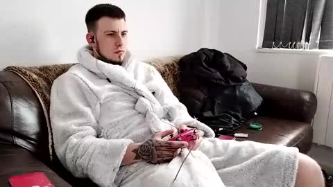 Owen kayz online show from 24, 3, 2026