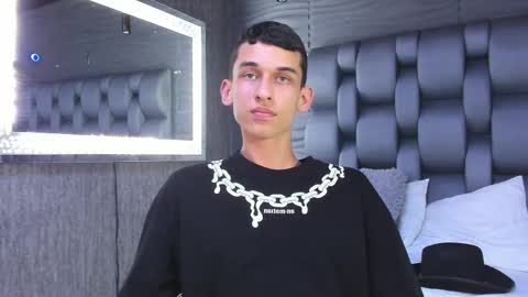 owen_stone1 online show from 20, 2, 2025