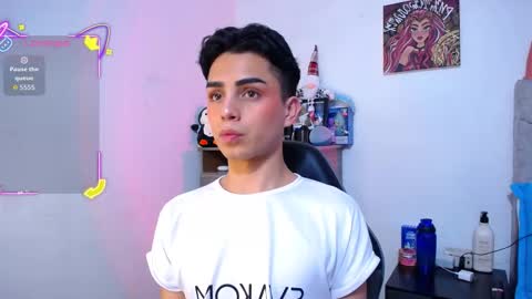 Owen  Independent model  online show from 17, 12, 2025