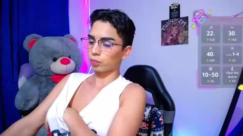 Owen  Independent model  online show from 20, 6, 2026