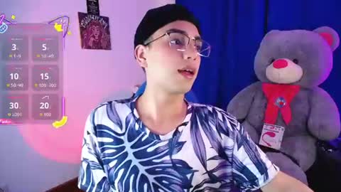 Owen  Independent model  online show from 16, 7, 2026