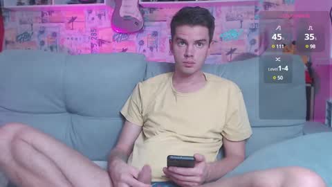 Snapshot of oxmikexo chatting on 5, 12, 2024 Mike online show from 5, 12, 2024