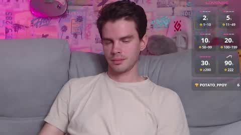 Snapshot of oxmikexo chatting on 3, 2, 2025 Mike online show from 3, 2, 2025