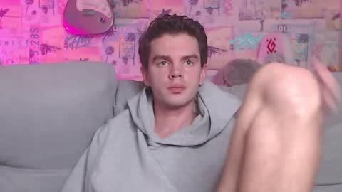 Snapshot of oxmikexo chatting on 13, 2, 2025 Mike online show from 13, 2, 2025